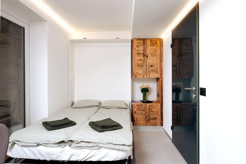 Small But Wow! Studio With Pool @ The Central Lake Crans-Montana Kültér fotó